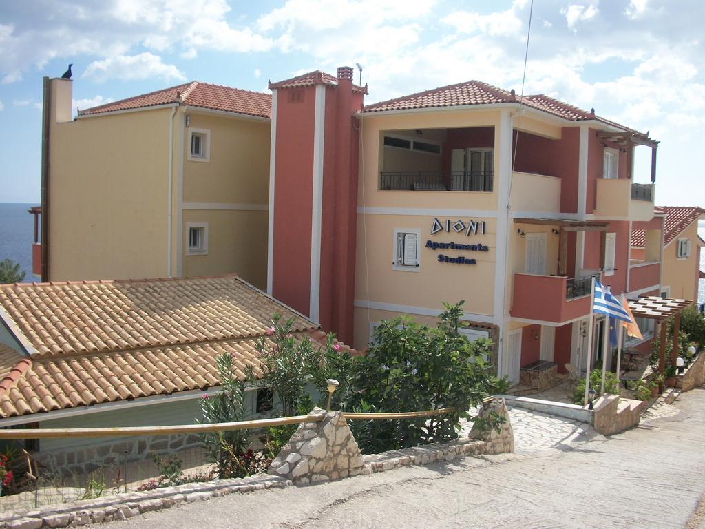 Dioni Studios&Apartments Poros  Esterno foto