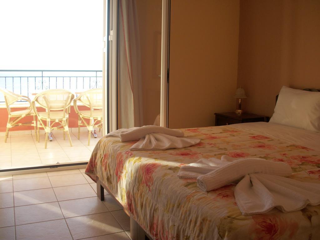 Dioni Studios&Apartments Poros  Esterno foto